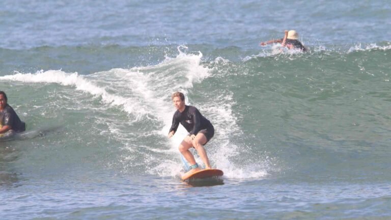 Intermediate surf lesson canggu